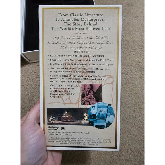 Walt Disney's The Many Adventures of Winnie the Pooh Exclusive Deluxe Video - Picture 11 of 15